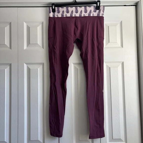 NWT Salmon Sisters pocket lupine leggings - Picture 3 of 10